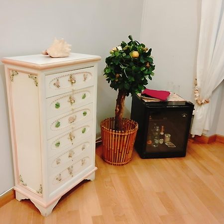 チボリ Fermati Che E Tardi Bed & Breakfast エクステリア 写真