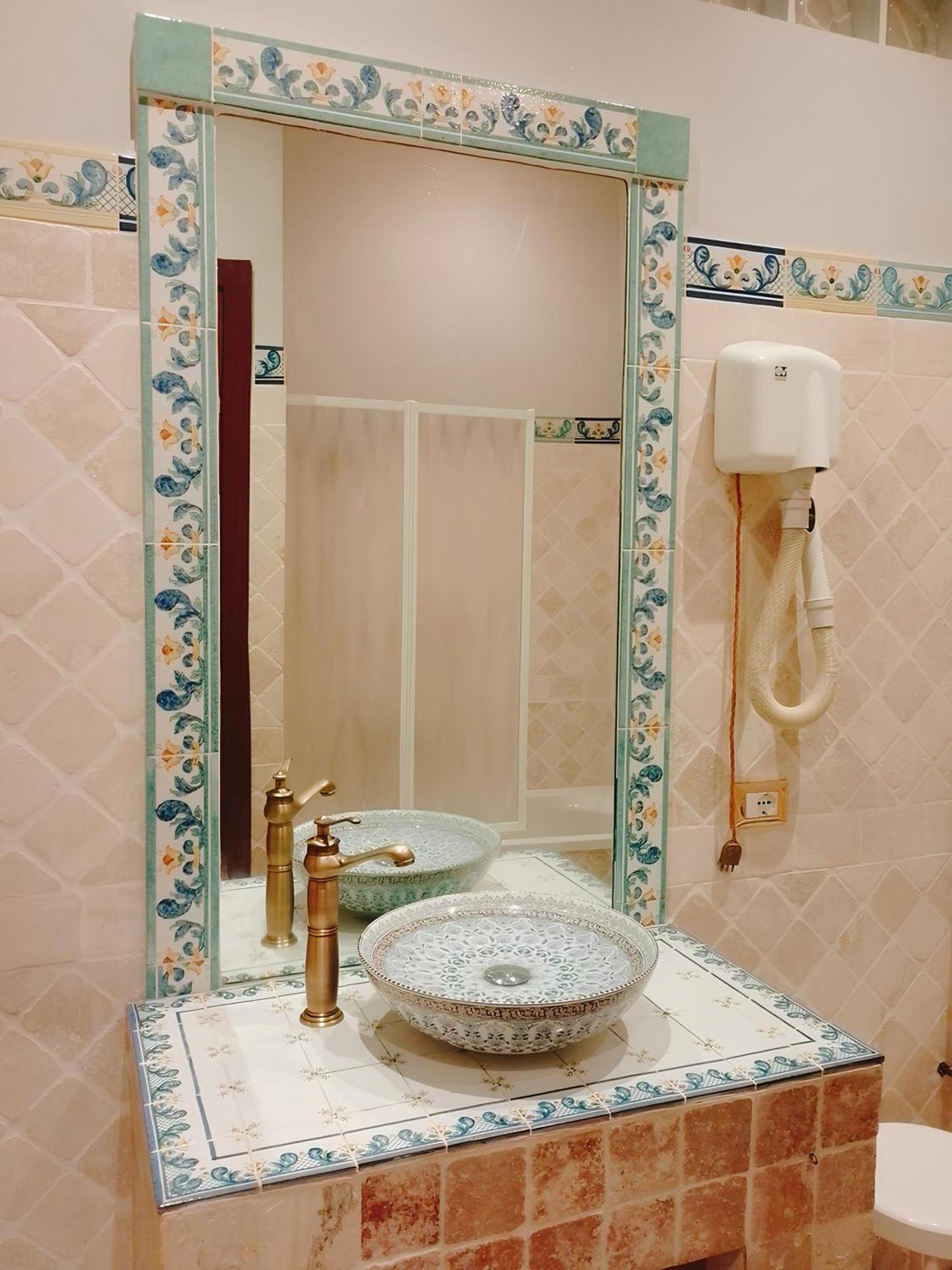 チボリ Fermati Che E Tardi Bed & Breakfast エクステリア 写真
