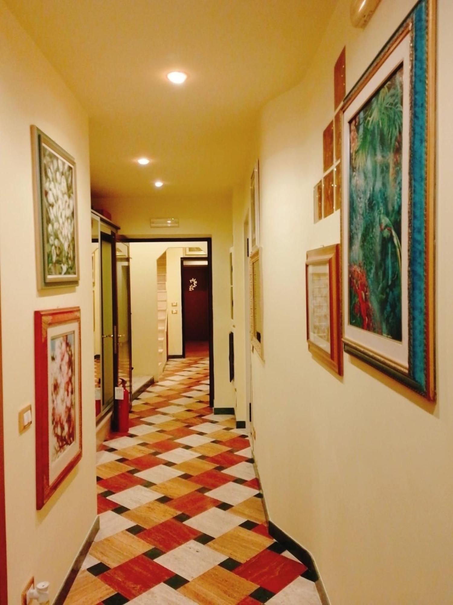 チボリ Fermati Che E Tardi Bed & Breakfast エクステリア 写真